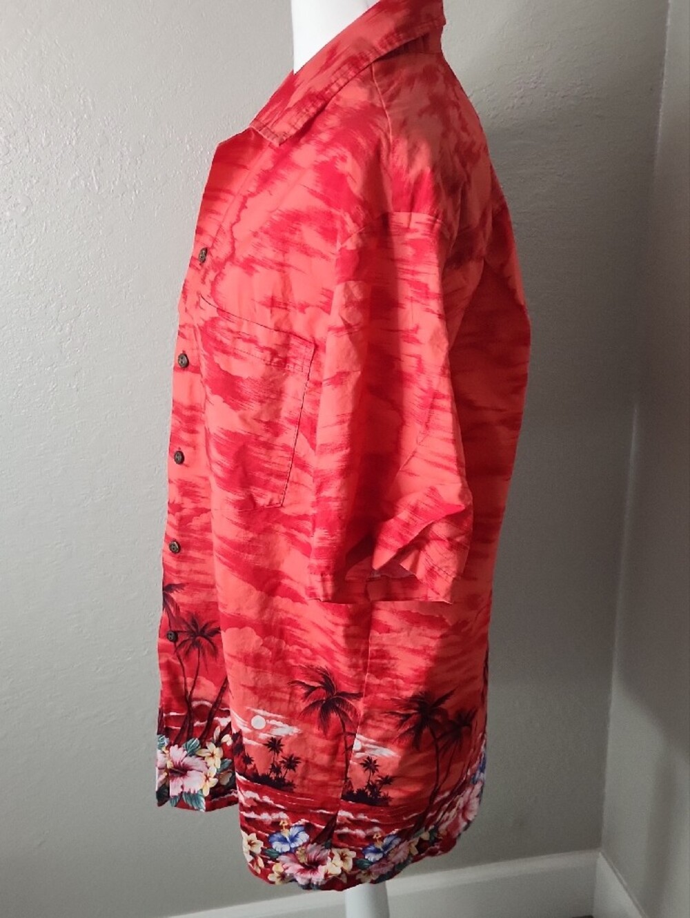 MD Fashion Coral Red Tropical Hawaiian Button-Up Shirt Vintage Made In Hawaii - Picture 4 of 11